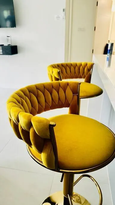 Kingston Paradise - Luxury Suite Apartment
